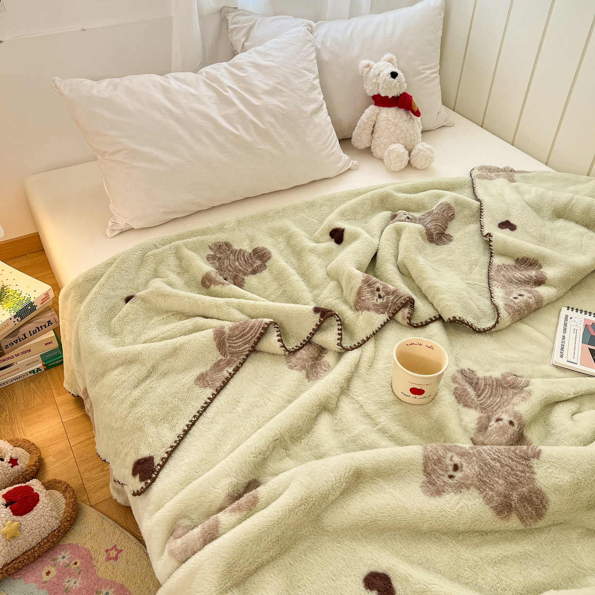 91家纺网 家纺一手货源 找家纺 雅居纺家纺 2025新款贝壳边双面兔绒印花毛毯 毛毯-爱心熊绿