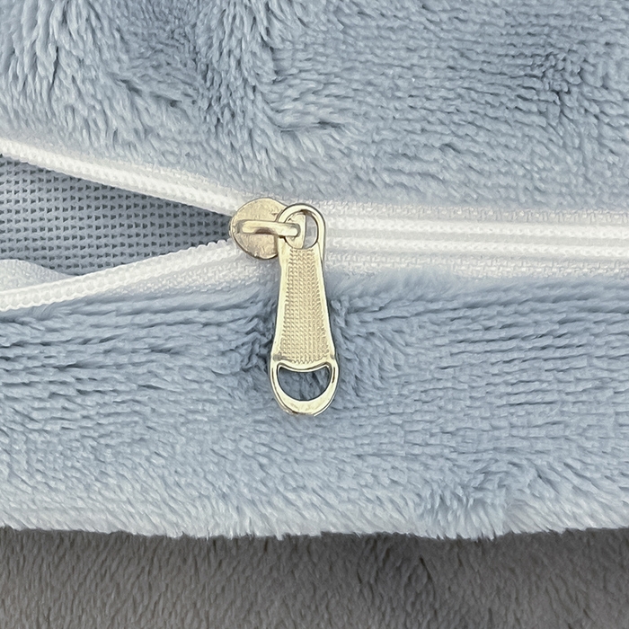 91家纺网 家纺一手货源 找家纺 雅居纺家纺 2025新款高克重牛奶绒毛巾绣四件套-小熊系列 小熊-蓝灰