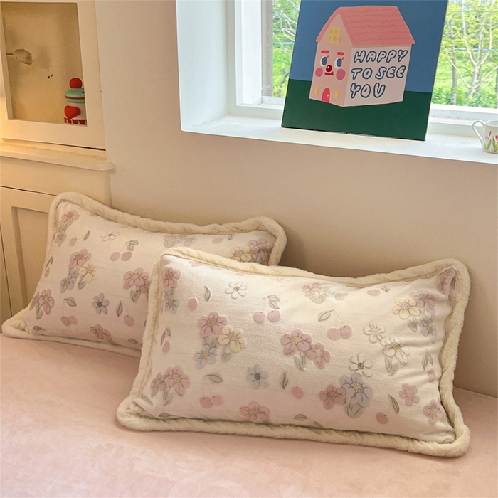 91家纺网 家纺一手货源 找家纺 启程家纺 2025新款雕花牛奶绒四件套包边款 花野漫屿-包边款