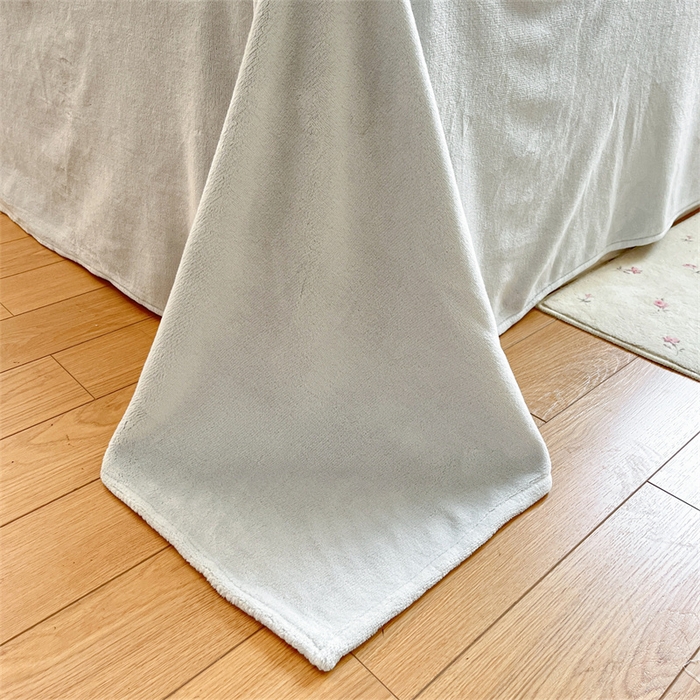 91家纺网 家纺一手货源 找家纺 启程家纺 2025新款雕花牛奶绒四件套包边款 小雏菊-粉-包边款