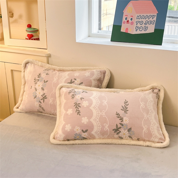 91家纺网 家纺一手货源 找家纺 启程家纺 2025新款雕花牛奶绒四件套包边款 小雏菊-粉-包边款