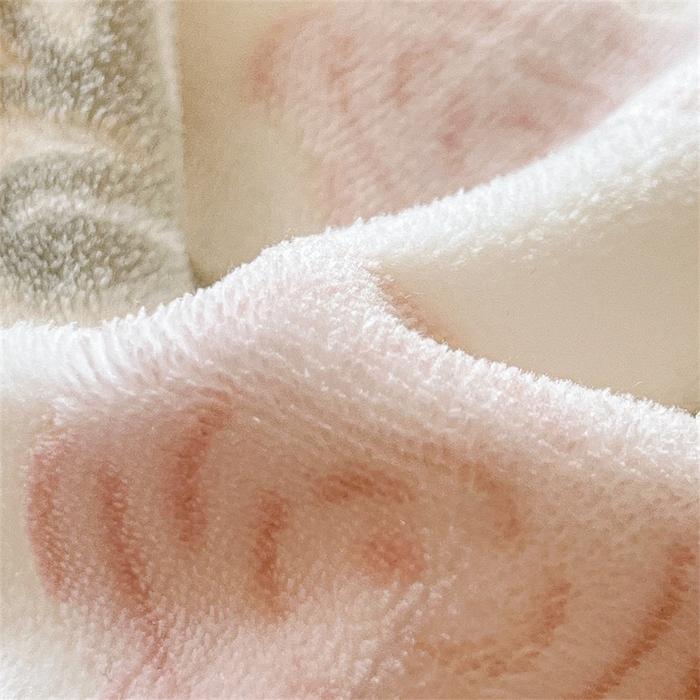 91家纺网 家纺一手货源 找家纺 启程家纺 2025新款雕花牛奶绒四件套包边款 玫瑰-粉-包边款