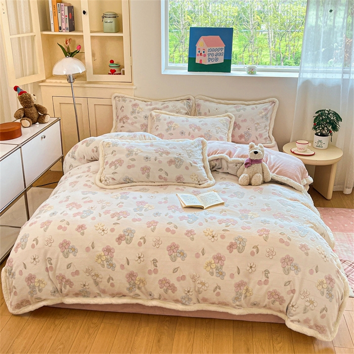 91家纺网 家纺一手货源 找家纺 启程家纺 2025新款雕花牛奶绒四件套包边款 花野漫屿-包边款