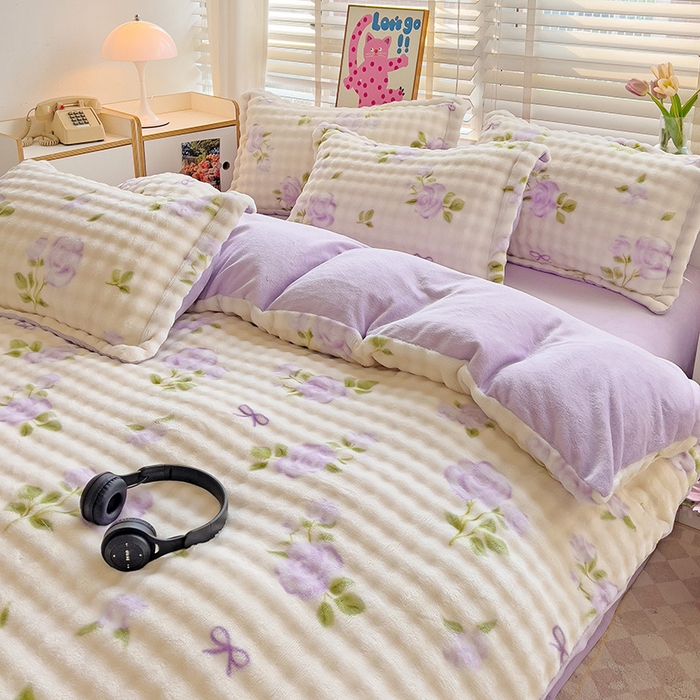 91家纺网 家纺一手货源 找家纺 梵克保罗 2025秋冬新款牛奶绒泡泡绒印花卡通花卉兔毛单被套三件套四件套 田园生活