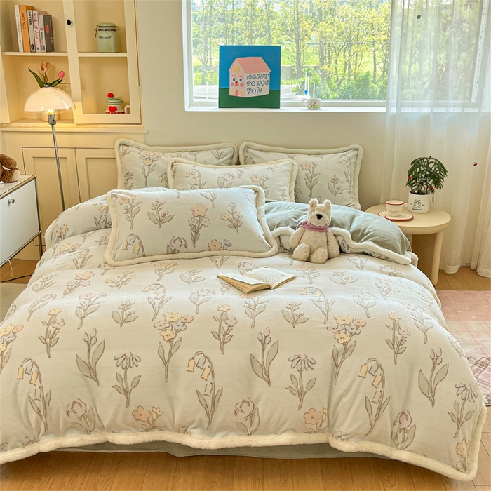 91家纺网 家纺一手货源 找家纺 启程家纺 2025新款雕花牛奶绒四件套包边款 铃兰花-包边款