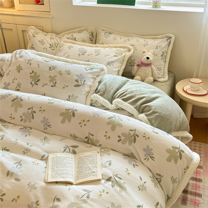 91家纺网 家纺一手货源 找家纺 启程家纺 2025新款雕花牛奶绒四件套包边款 风信子-包边款