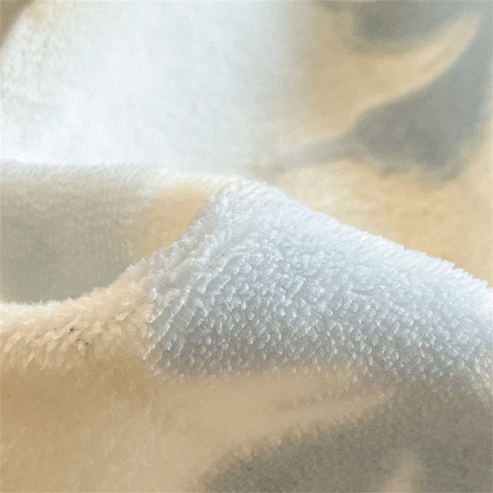 91家纺网 家纺一手货源 找家纺 启程家纺 2025新款雕花牛奶绒四件套包边款 蝶恋花-蓝-包边款