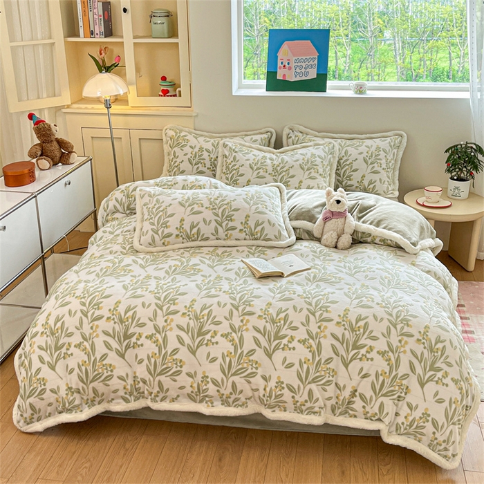 91家纺网 家纺一手货源 找家纺 启程家纺 2025新款雕花牛奶绒四件套包边款 小豆芽-绿-包边款