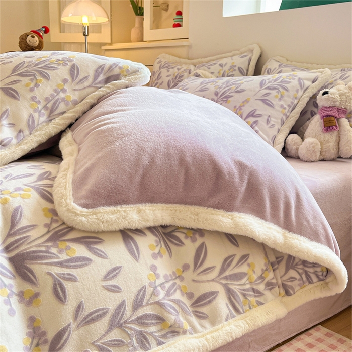 91家纺网 家纺一手货源 找家纺 启程家纺 2025新款雕花牛奶绒四件套包边款 小豆芽-紫-包边款