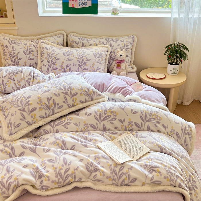 91家纺网 家纺一手货源 找家纺 启程家纺 2025新款雕花牛奶绒四件套包边款 小豆芽-紫-包边款