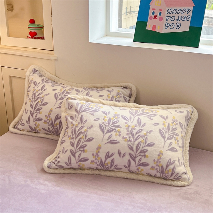 91家纺网 家纺一手货源 找家纺 启程家纺 2025新款雕花牛奶绒四件套包边款 小豆芽-紫-包边款