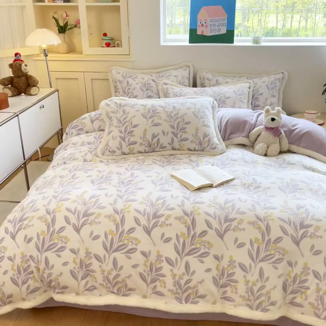 91家纺网 家纺一手货源 找家纺 启程家纺 2025新款雕花牛奶绒四件套包边款 小豆芽-紫-包边款