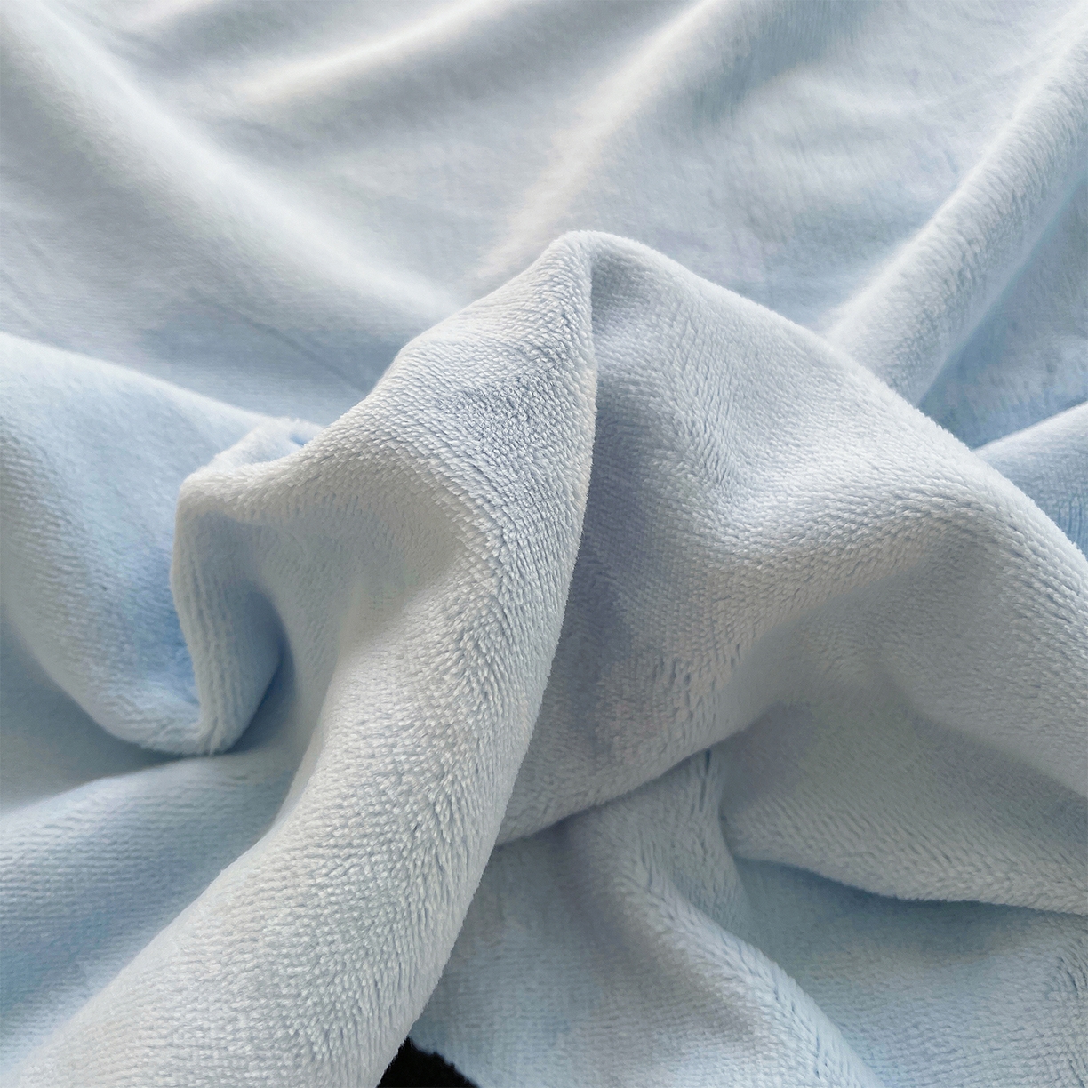 91家纺网 家纺一手货源 找家纺 炫拼家纺 2025新款高克重牛奶绒满版毛巾绣卡通加厚四件套-糯米系列 糯米-慢时光