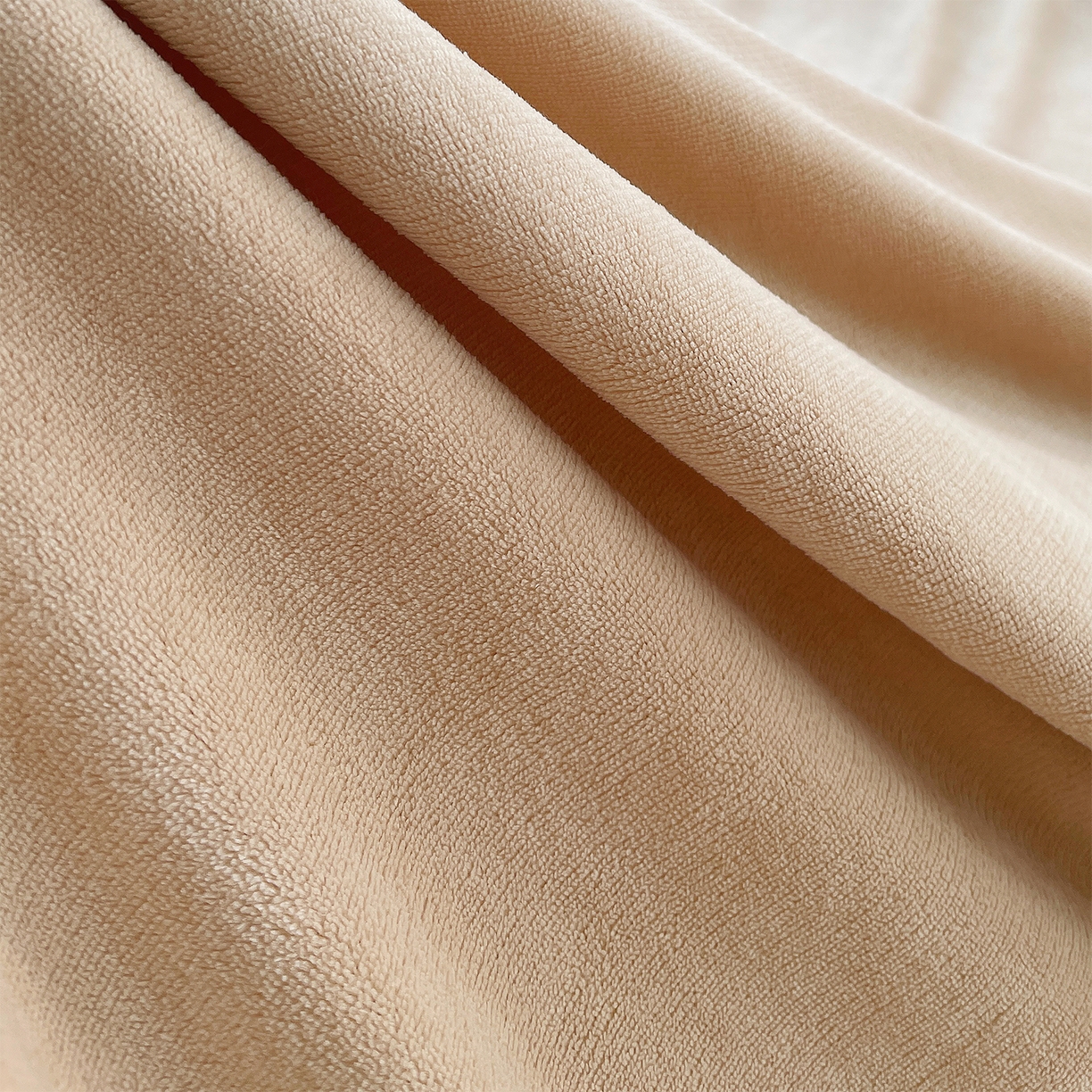 91家纺网 家纺一手货源 找家纺 炫拼家纺 2025新款高克重牛奶绒满版毛巾绣卡通加厚四件套-糯米系列 糯米-绅士熊