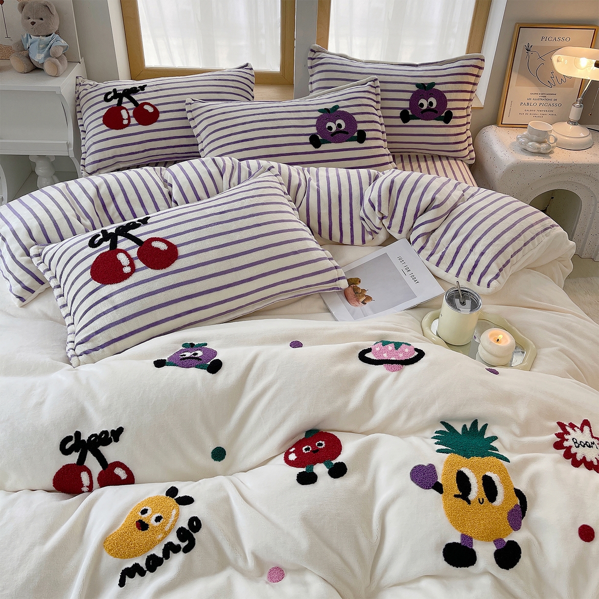 91家纺网 家纺一手货源 找家纺 炫拼家纺 2025新款高克重牛奶绒满版毛巾绣卡通加厚四件套-糯米系列 糯米-水果派对