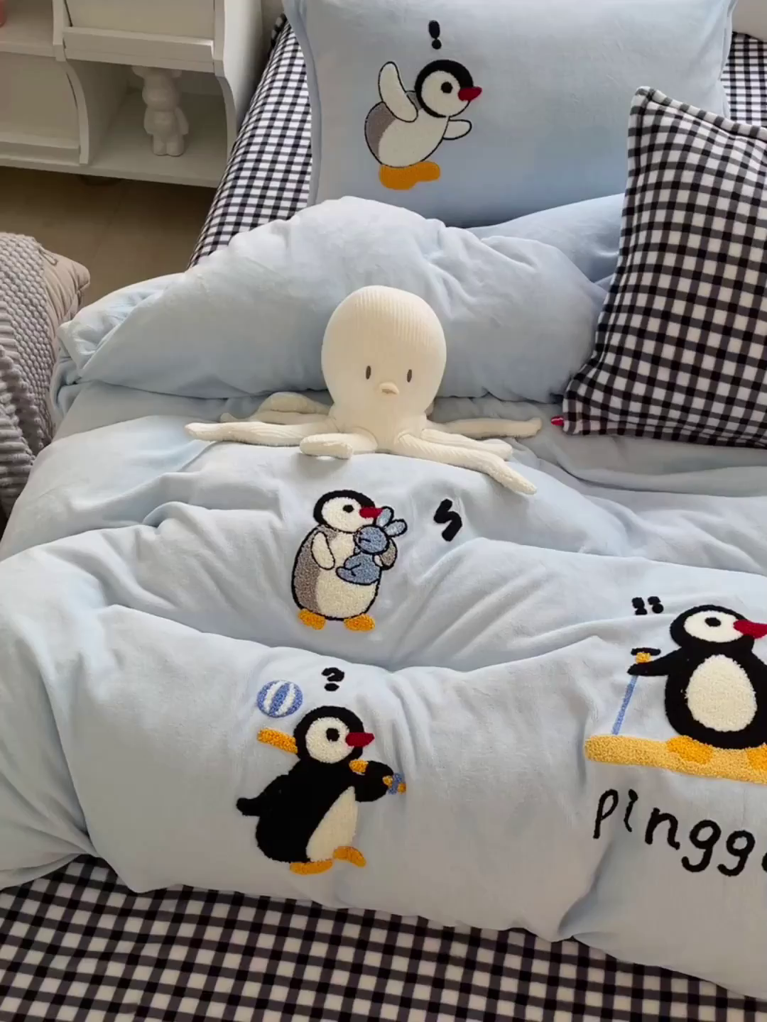 91家纺网 家纺一手货源 找家纺 炫拼家纺 2025新款高克重牛奶绒满版毛巾绣卡通加厚四件套-糯米系列 糯米-慢时光