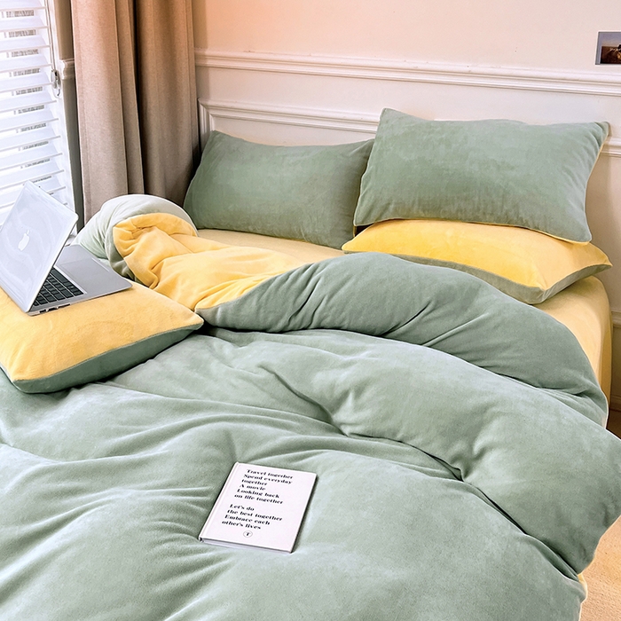 91家纺网 家纺一手货源 找家纺 梵克保罗 2025秋冬新款ins风小红书高克重纯色双拼牛奶绒单被套 抹茶芝士