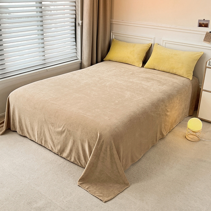 91家纺网 家纺一手货源 找家纺 梵克保罗 2025秋冬新款ins风小红书高克重纯色双拼牛奶绒单被套 炭烤起司