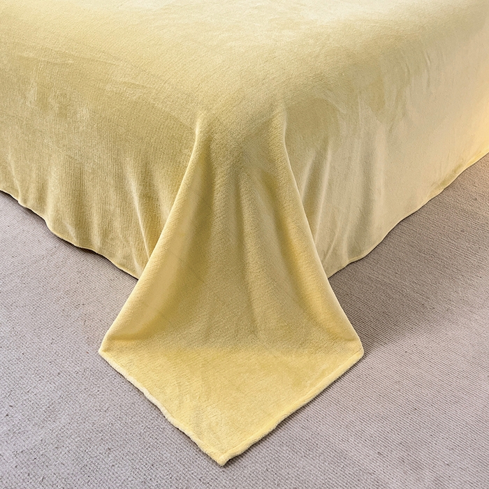 91家纺网 家纺一手货源 找家纺 梵克保罗 2025秋冬新款ins风小红书高克重纯色双拼牛奶绒单被套 浅蓝芝士