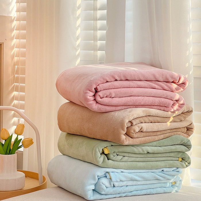 91家纺网 家纺一手货源 找家纺 梵克保罗 2025秋冬新款ins风小红书高克重纯色双拼牛奶绒单被套三件套四件套系列 组合图