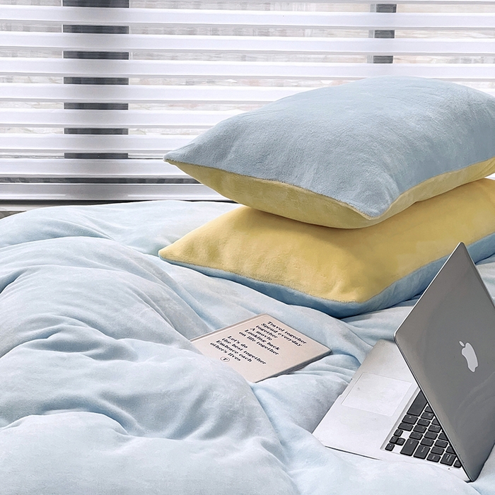 91家纺网 家纺一手货源 找家纺 梵克保罗 2025秋冬新款ins风小红书高克重纯色双拼牛奶绒单被套三件套四件套系列 浅蓝芝士