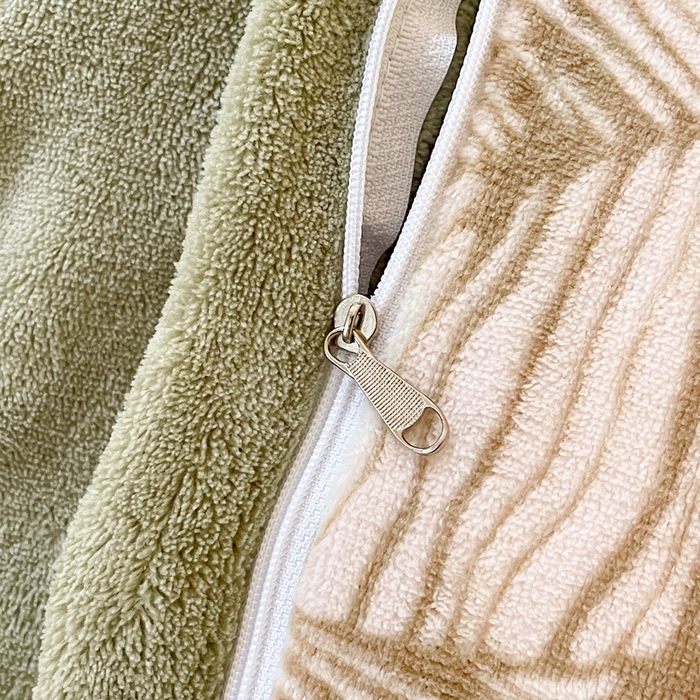 91家纺网 家纺一手货源 找家纺 雅居纺家纺 2025新款花卉雕花绒加厚保暖四件套 深色树叶