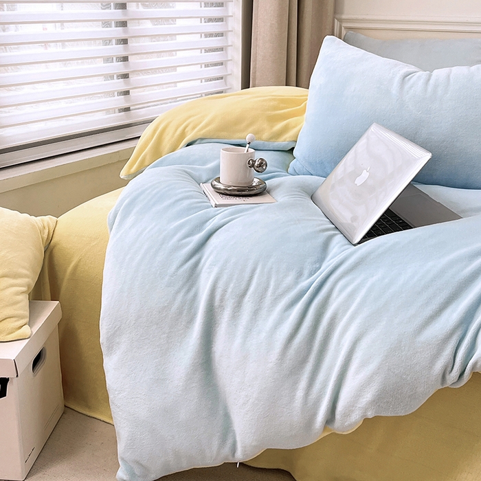 91家纺网 家纺一手货源 找家纺 梵克保罗 2025秋冬新款ins风小红书高克重纯色双拼牛奶绒单被套三件套四件套系列 浅蓝芝士