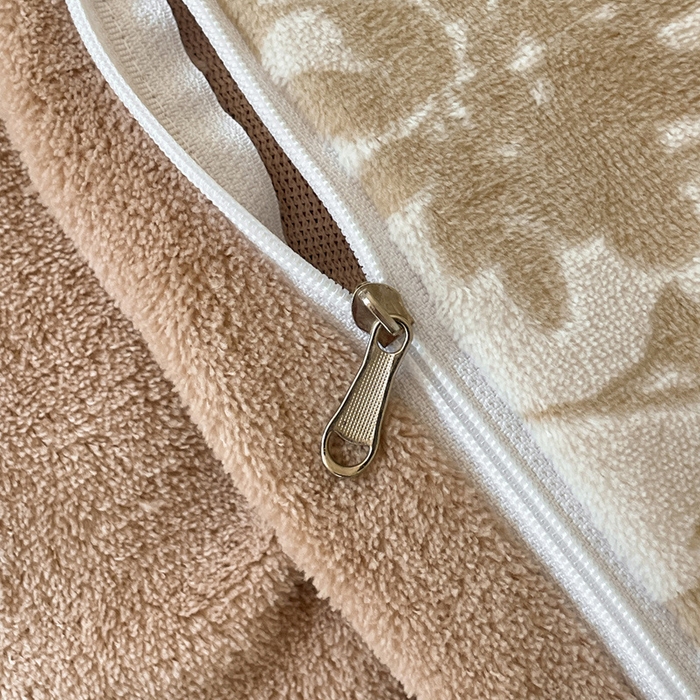 91家纺网 家纺一手货源 找家纺 雅居纺家纺 2025新款花卉雕花绒加厚保暖四件套 花漾-米驼