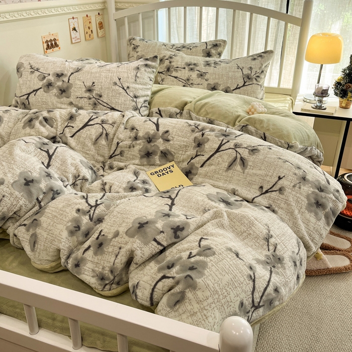 91家纺网 家纺一手货源 找家纺 雅居纺家纺 2025新款花卉雕花绒加厚保暖四件套 柏林梦境-绿
