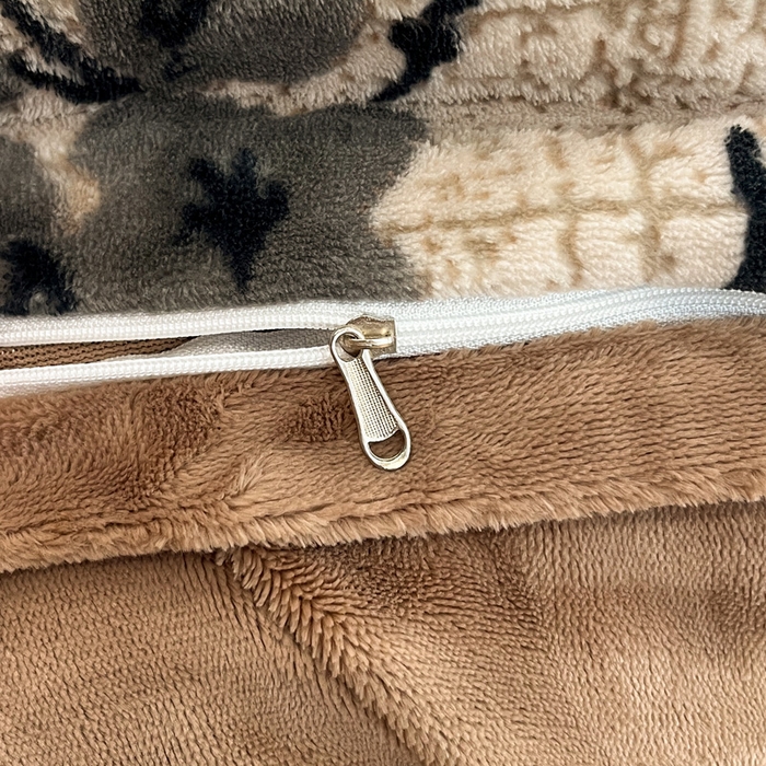 91家纺网 家纺一手货源 找家纺 雅居纺家纺 2025新款花卉雕花绒加厚保暖四件套 柏林梦境-咖