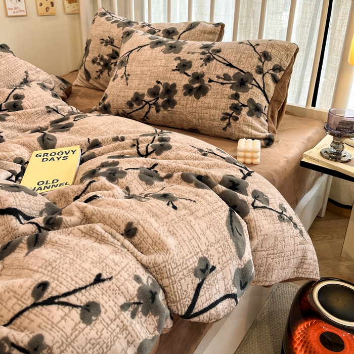 91家纺网 家纺一手货源 找家纺 雅居纺家纺 2025新款花卉雕花绒加厚保暖四件套 柏林梦境-咖