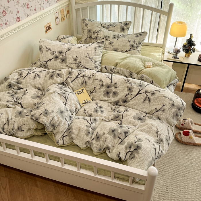 91家纺网 家纺一手货源 找家纺 雅居纺家纺 2025新款花卉雕花绒加厚保暖四件套 柏林梦境-绿