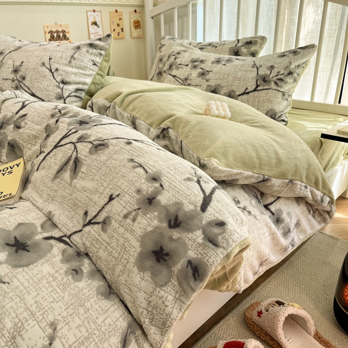 雅居纺家纺 2025新款花卉雕花绒加厚保暖四件套 柏林梦境-绿