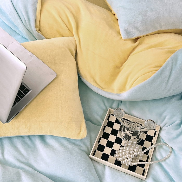 91家纺网 家纺一手货源 找家纺 梵克保罗 2025秋冬新款ins风小红书高克重纯色双拼牛奶绒单被套三件套四件套系列 浅蓝芝士