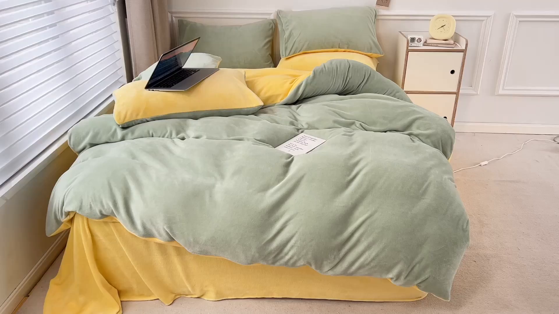 91家纺网 家纺一手货源 找家纺 梵克保罗 2025秋冬新款ins风小红书高克重纯色双拼牛奶绒单被套三件套四件套系列 抹茶芝士