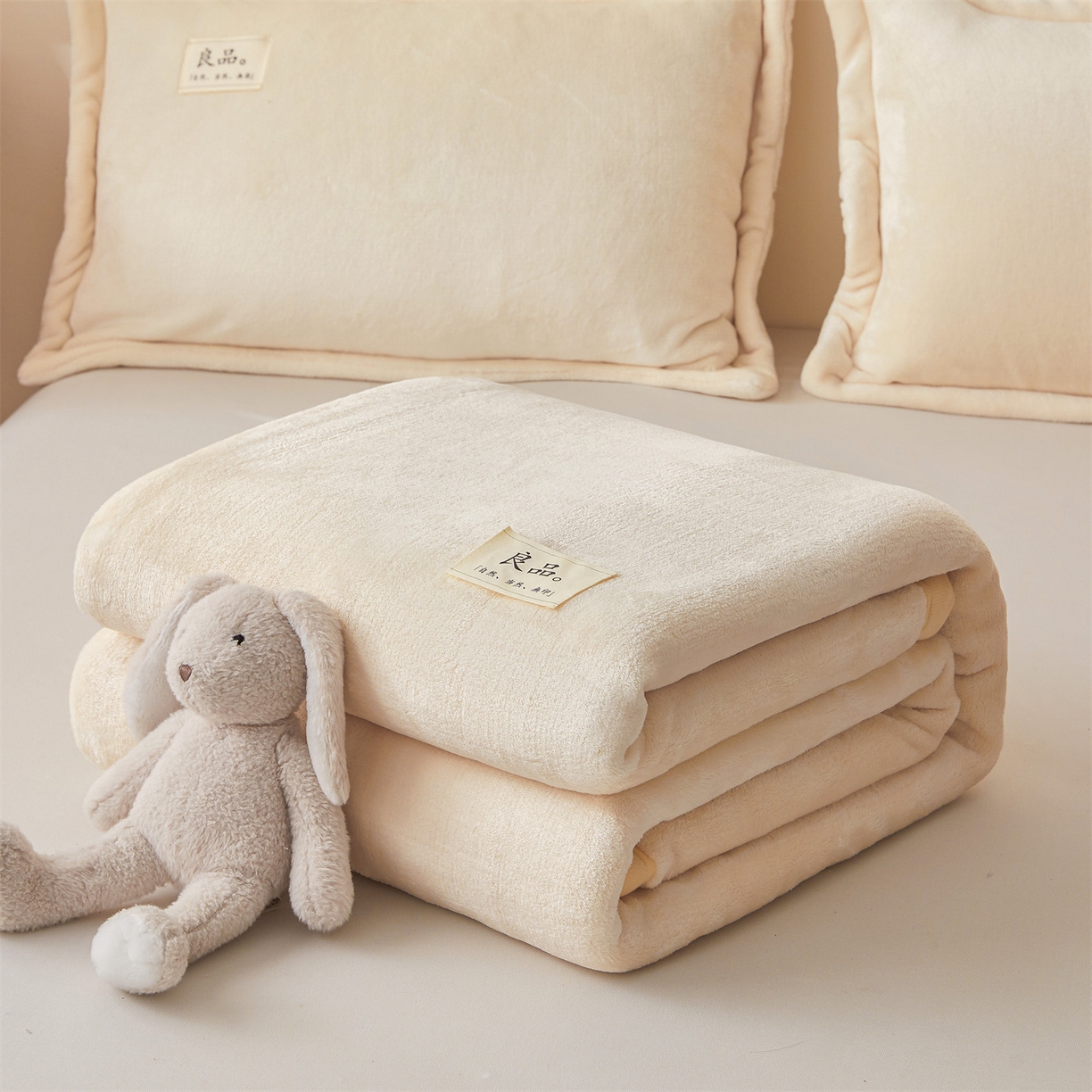 91家纺网 家纺一手货源 找家纺 （总）多谷家纺 2025新款加厚法莱绒绒双面四季多功能毛毯毯子