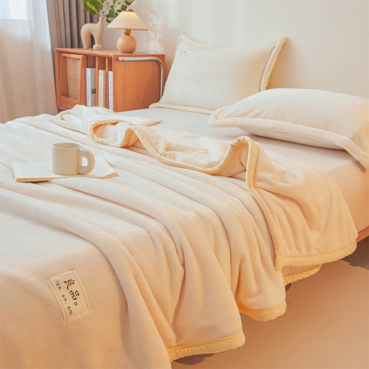 91家纺网 家纺一手货源 找家纺 （总）多谷家纺 2025新款加厚法莱绒绒双面四季多功能毛毯毯子