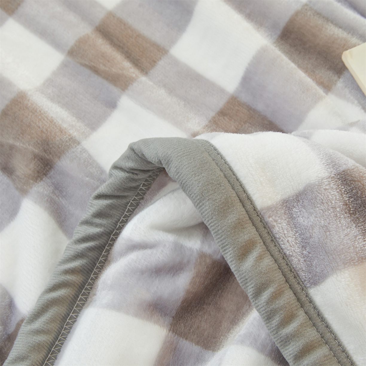 91家纺网 家纺一手货源 找家纺 多谷家纺 2025新款加厚法莱绒绒双面四季多功能毛毯毯子 灰大格