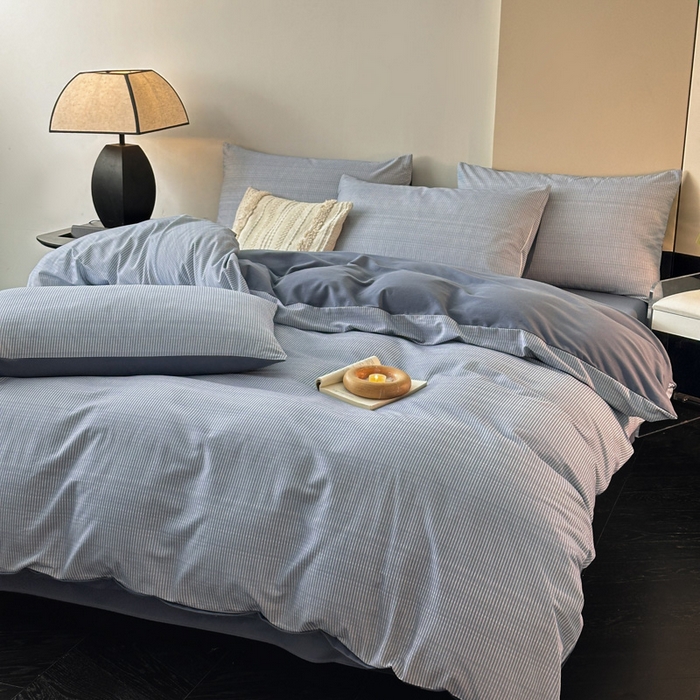 91家纺网 家纺一手货源 找家纺 雅居纺家纺 2025新款简约款全棉磨毛四件套 宁静-蓝条