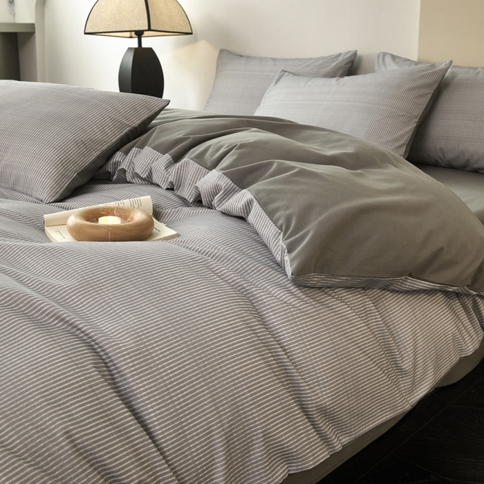 91家纺网 家纺一手货源 找家纺 雅居纺家纺 2025新款简约款全棉磨毛四件套 宁静-灰条