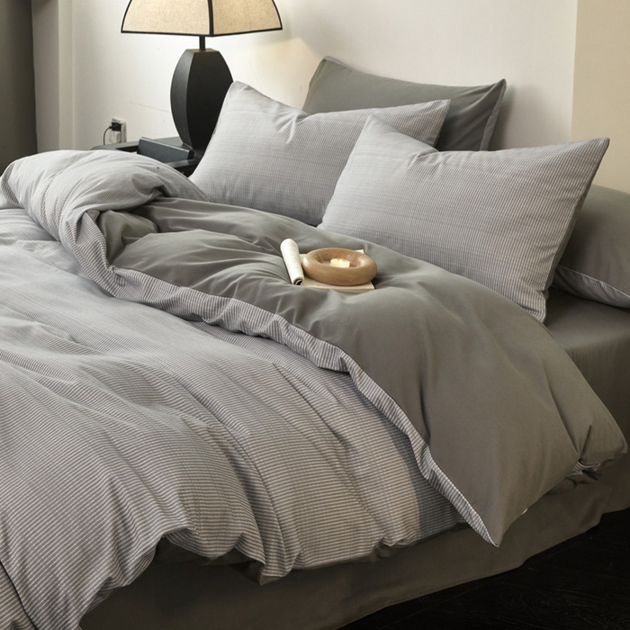 91家纺网 家纺一手货源 找家纺 雅居纺家纺 2025新款简约款全棉磨毛四件套 宁静-灰条