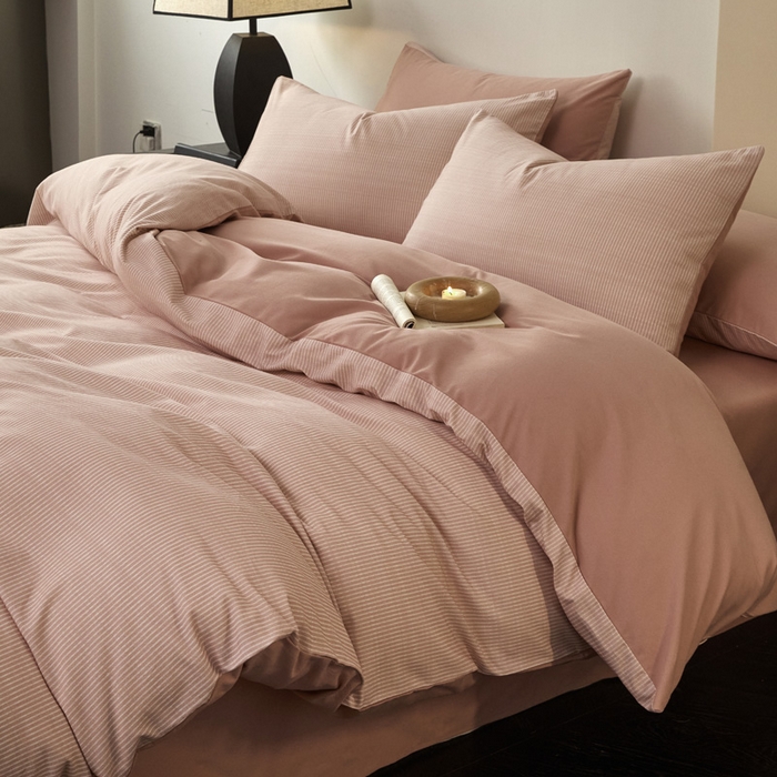 91家纺网 家纺一手货源 找家纺 雅居纺家纺 2025新款简约款全棉磨毛四件套 宁静-粉条