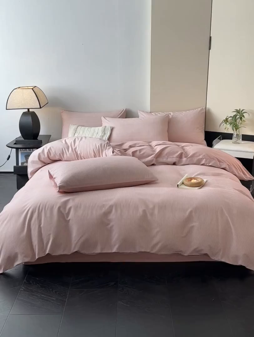 91家纺网 家纺一手货源 找家纺 雅居纺家纺 2025新款简约款全棉磨毛四件套 宁静-粉条