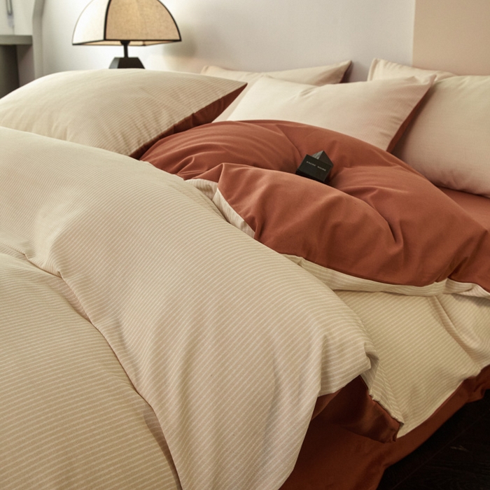 91家纺网 家纺一手货源 找家纺 雅居纺家纺 2025新款简约款全棉磨毛四件套 宁静-焦糖条