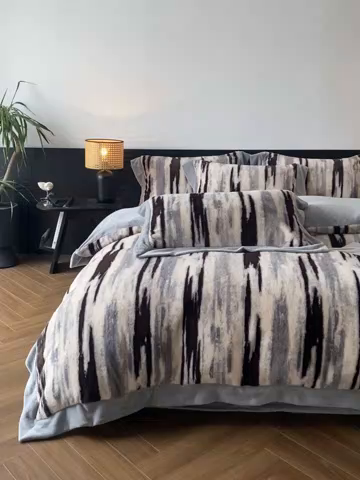 91家纺网 家纺一手货源 找家纺 启程家纺 2025新款A类加厚兔毛220克牛奶绒拼角四件套 赫本