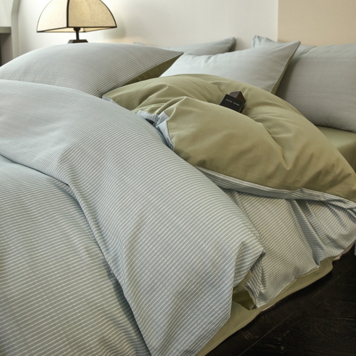 91家纺网 家纺一手货源 找家纺 雅居纺家纺 2025新款简约款全棉磨毛四件套 宁静-绿条