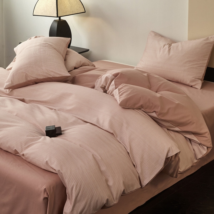 91家纺网 家纺一手货源 找家纺 雅居纺家纺 2025新款简约款全棉磨毛四件套 宁静-粉条