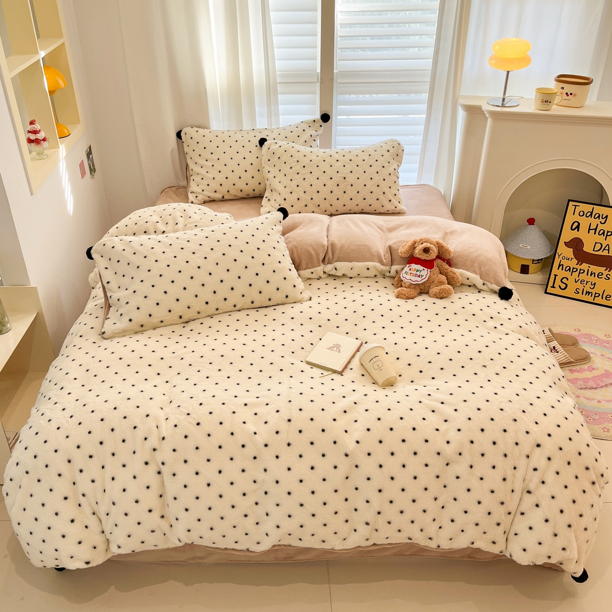 91家纺网 家纺一手货源 找家纺 （总）雅居纺家纺 2025新款简约兔绒球球保暖舒适四件套-波点