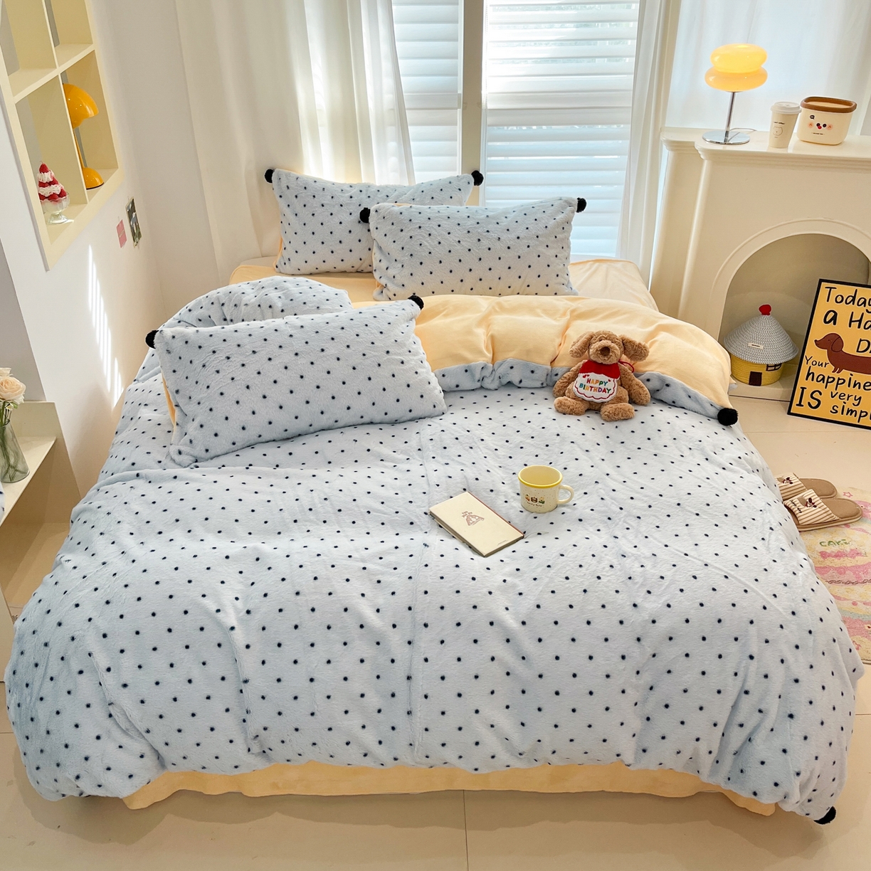 91家纺网 家纺一手货源 找家纺 雅居纺家纺 2025新款简约兔绒球球保暖舒适四件套-波点 波点-蓝黄