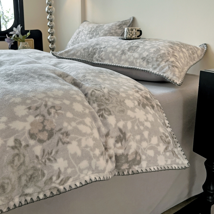 91家纺网 家纺一手货源 找家纺 （总）品乐家纺 2025秋冬新款糯米绒缇肤绒印花贝壳边四件套